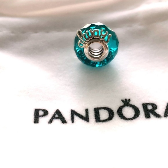 ANNUAL GIFT-AWAY OFFER: PANDORA Faceted Murano Glass Friendship Charm w/box - Picture 7 of 12